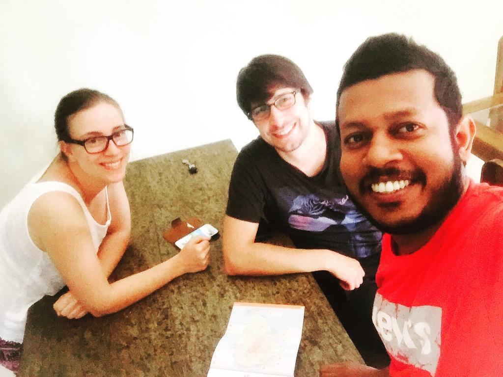 קנדי Aronka Homestay מראה חיצוני תמונה