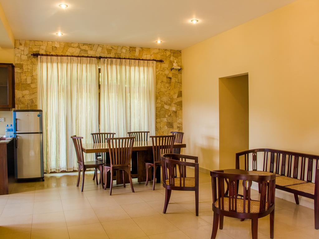 קנדי Aronka Homestay מראה חיצוני תמונה