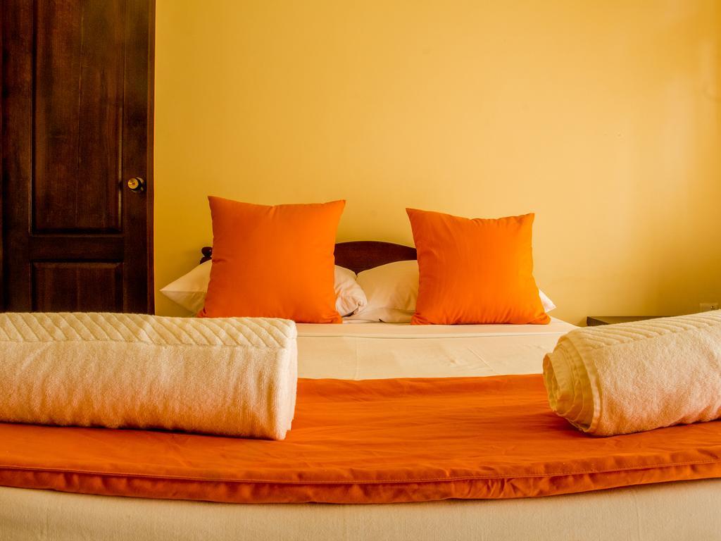 קנדי Aronka Homestay מראה חיצוני תמונה