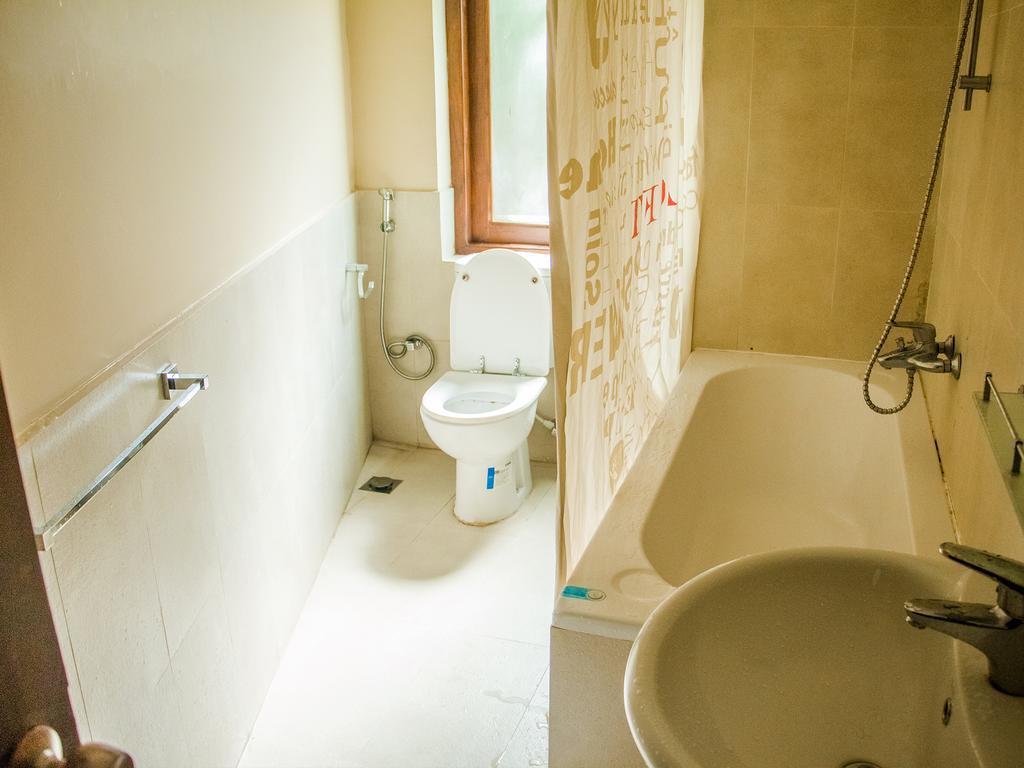 קנדי Aronka Homestay מראה חיצוני תמונה