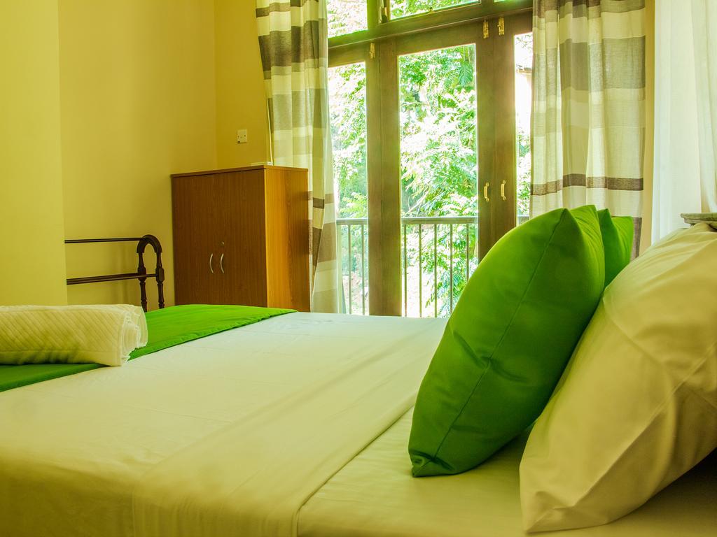 קנדי Aronka Homestay מראה חיצוני תמונה
