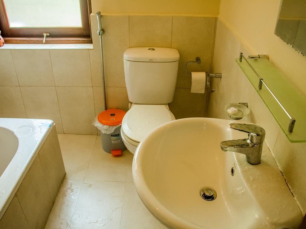 קנדי Aronka Homestay מראה חיצוני תמונה