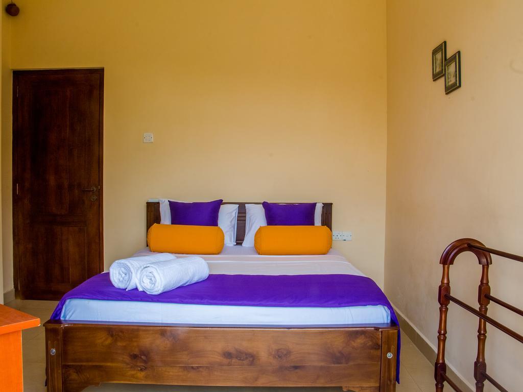 קנדי Aronka Homestay מראה חיצוני תמונה