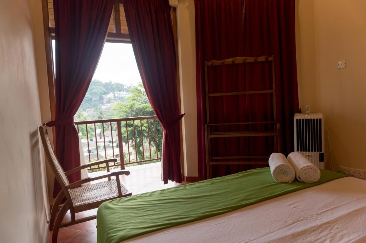 קנדי Aronka Homestay מראה חיצוני תמונה