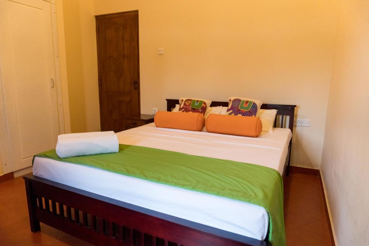 קנדי Aronka Homestay מראה חיצוני תמונה