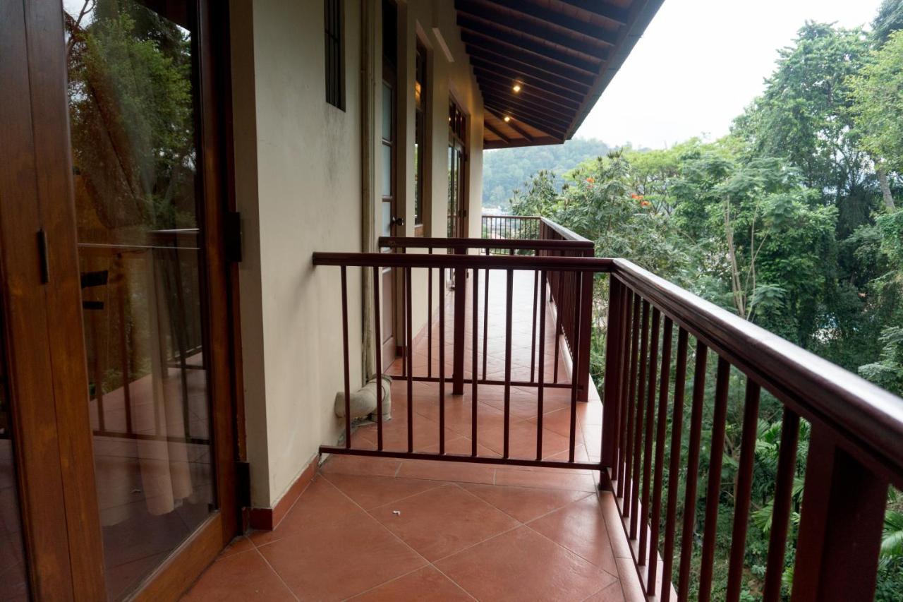 קנדי Aronka Homestay מראה חיצוני תמונה