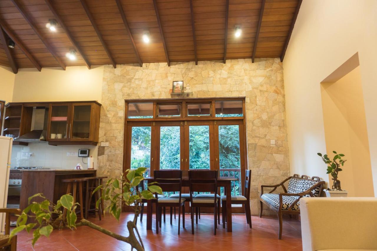 קנדי Aronka Homestay מראה חיצוני תמונה