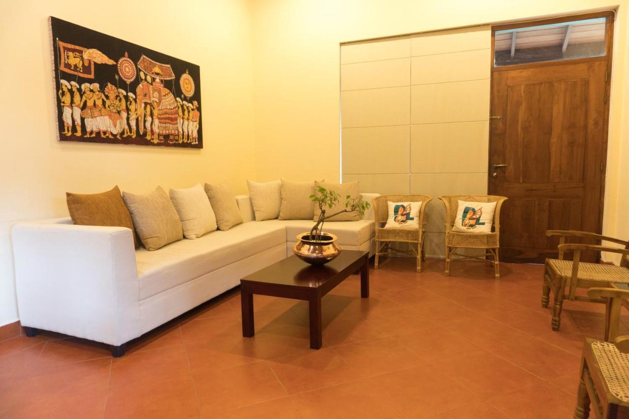 קנדי Aronka Homestay מראה חיצוני תמונה